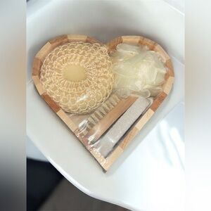 NOTIONSLAND Bath Gift Set for Body Back Legs and Feet “WOMEN EVOLVE”